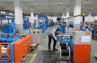 海底電力、新能源汽車、機(jī)器人…這些新興產(chǎn)業(yè)中都有他的身影